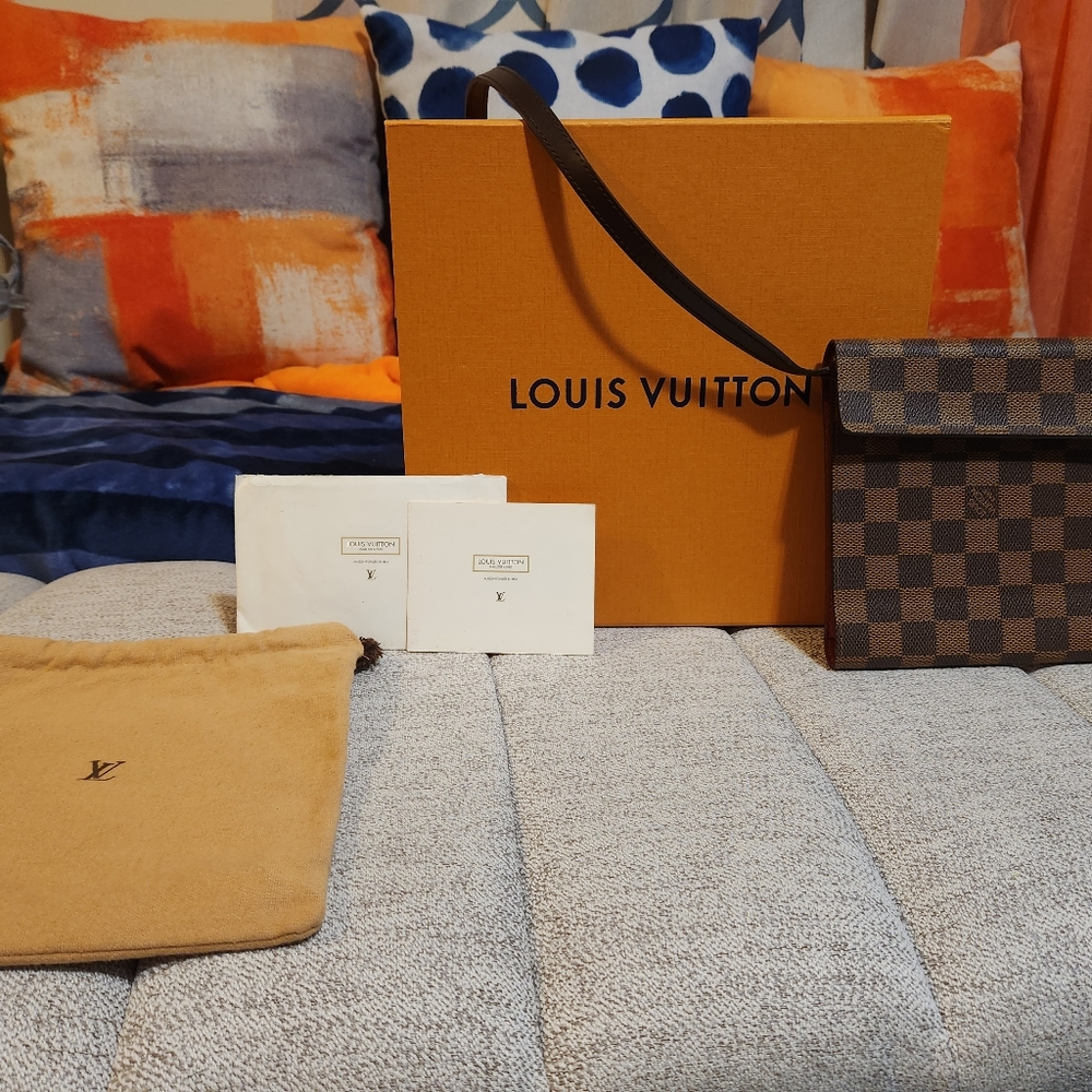 Louis Vuitton Crossbody